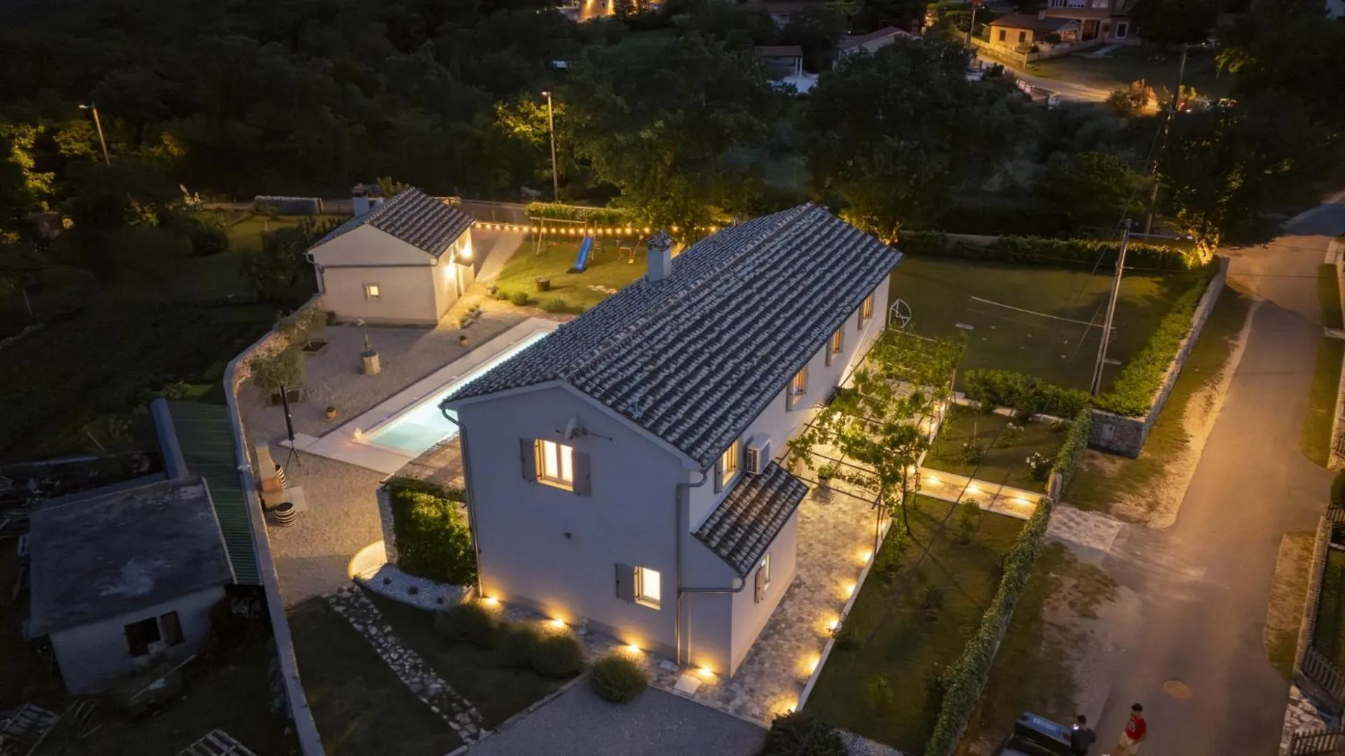 Villa Batelica In Sveti Bartul - Haus Fuer 8 -10 Personen Labin