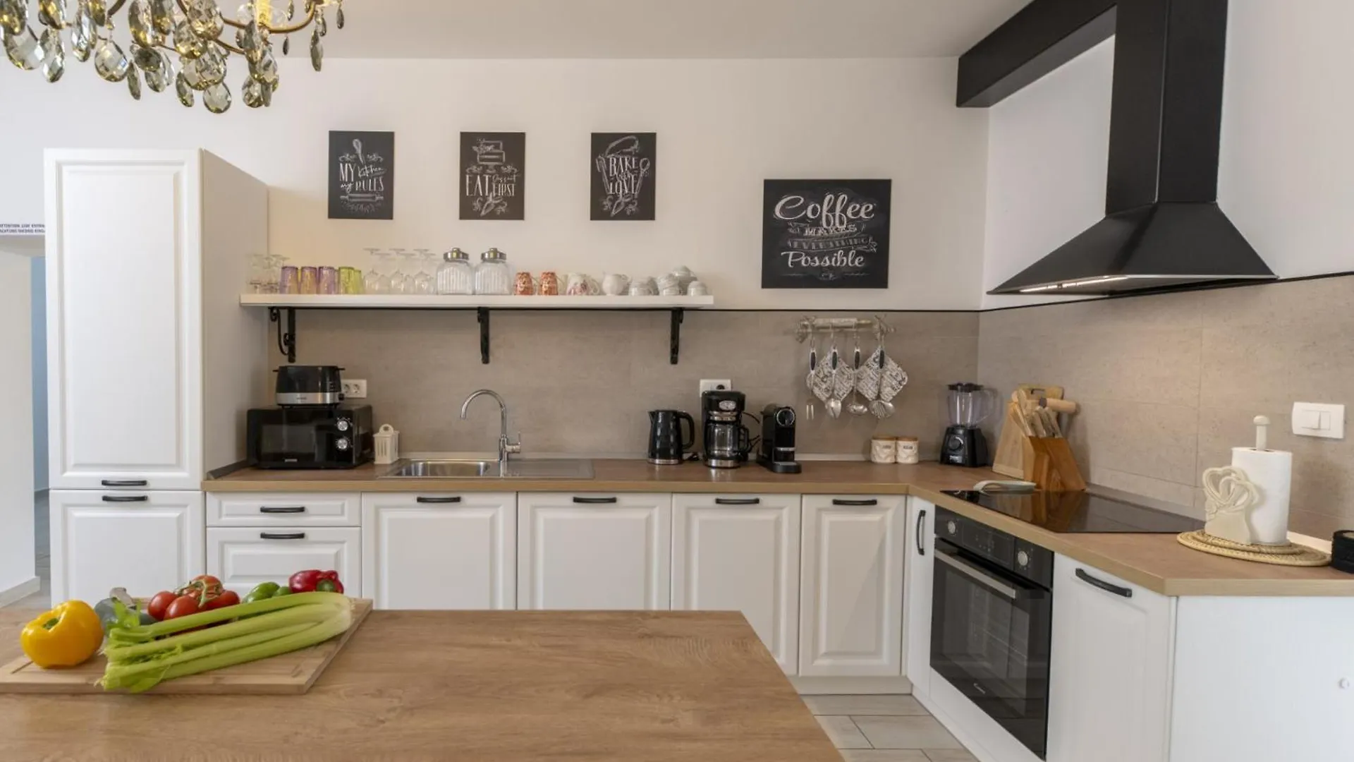Villa Batelica In Sveti Bartul - Haus Fuer 8 -10 Personen Labin