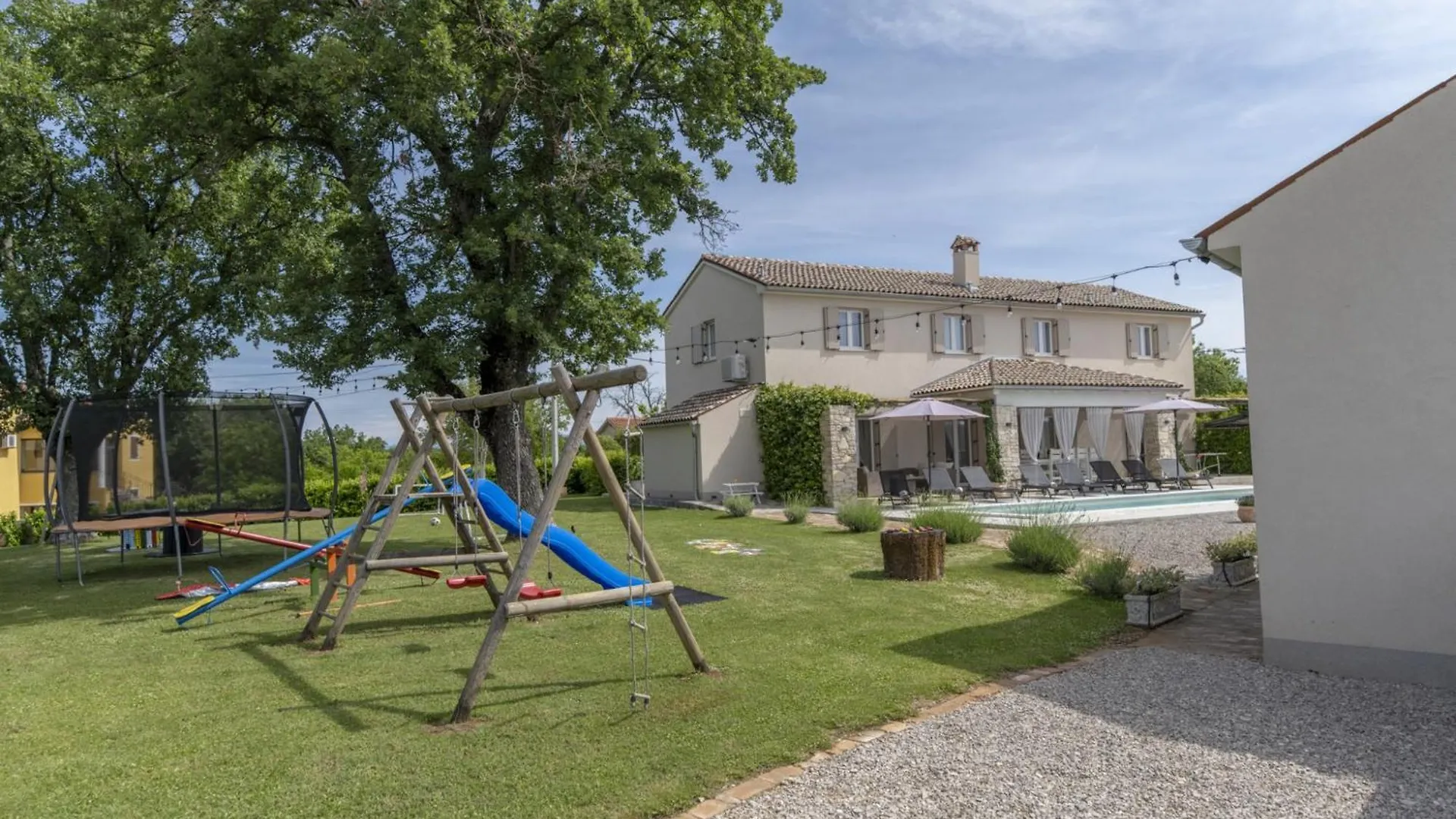 Villa Batelica In Sveti Bartul - Haus Fuer 8 -10 Personen Labin  0*, Labin (Istria) Croácia